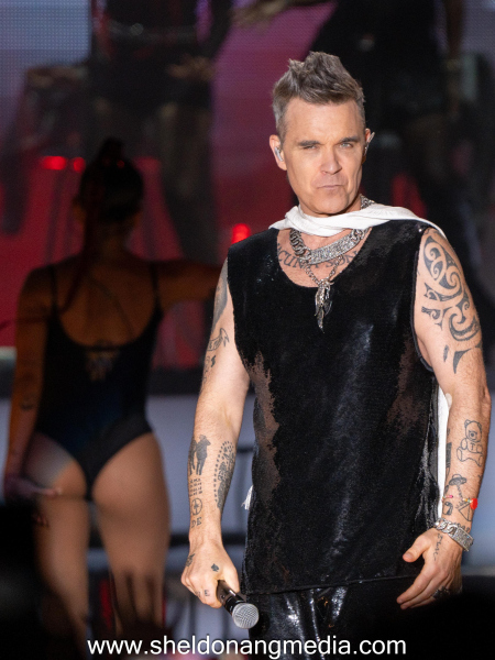 1_Robbie-Williams-Sheldon-Ang-Photography-www.sheldonangmedia.com-1-6