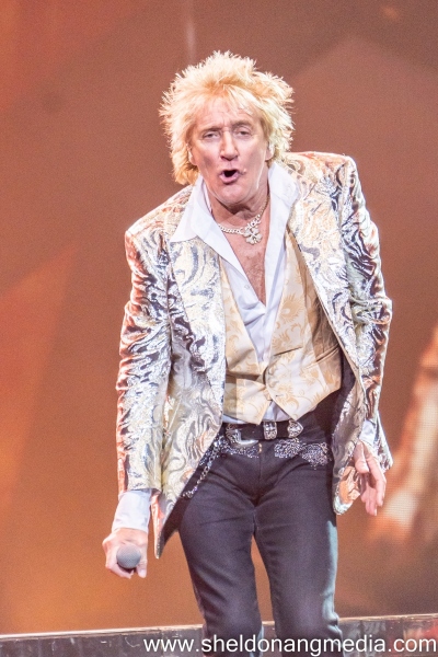 Rod-Stewart-Cindy-Lauper-Perth-Sheldon-Ang-Photography-www.sheldonangmedia.com-03144