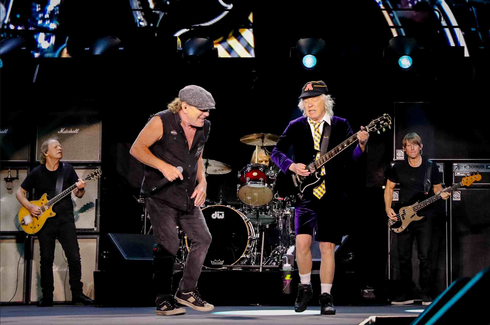 AC/DC POWER UP Tour Hits Australia Next Month – Final Tickets - Sheldon ...