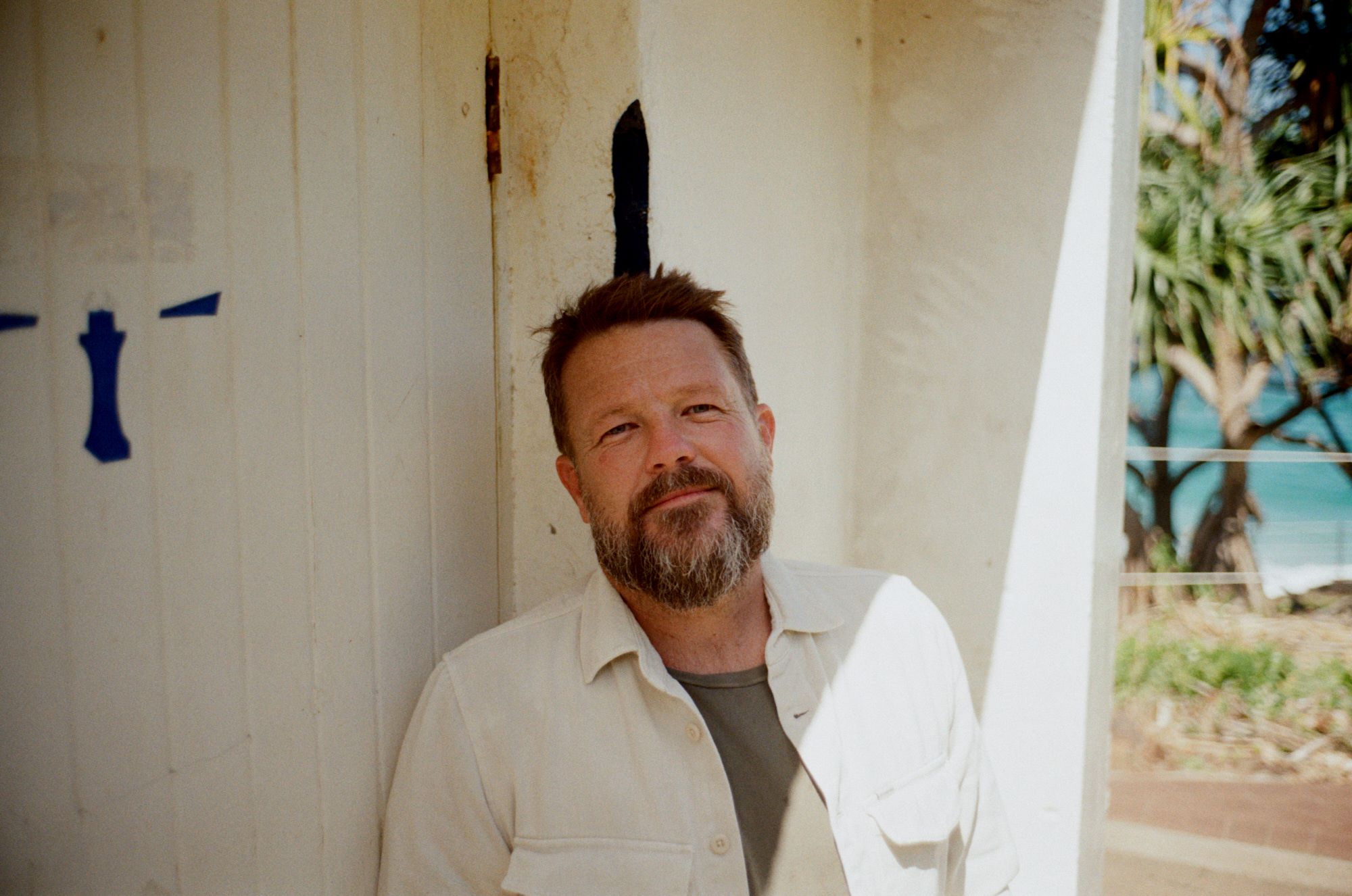 Tom Sheldon Cd Tom Busby Unleashes Debut Album Rockhampton Hangover - Sheldon Ang Media