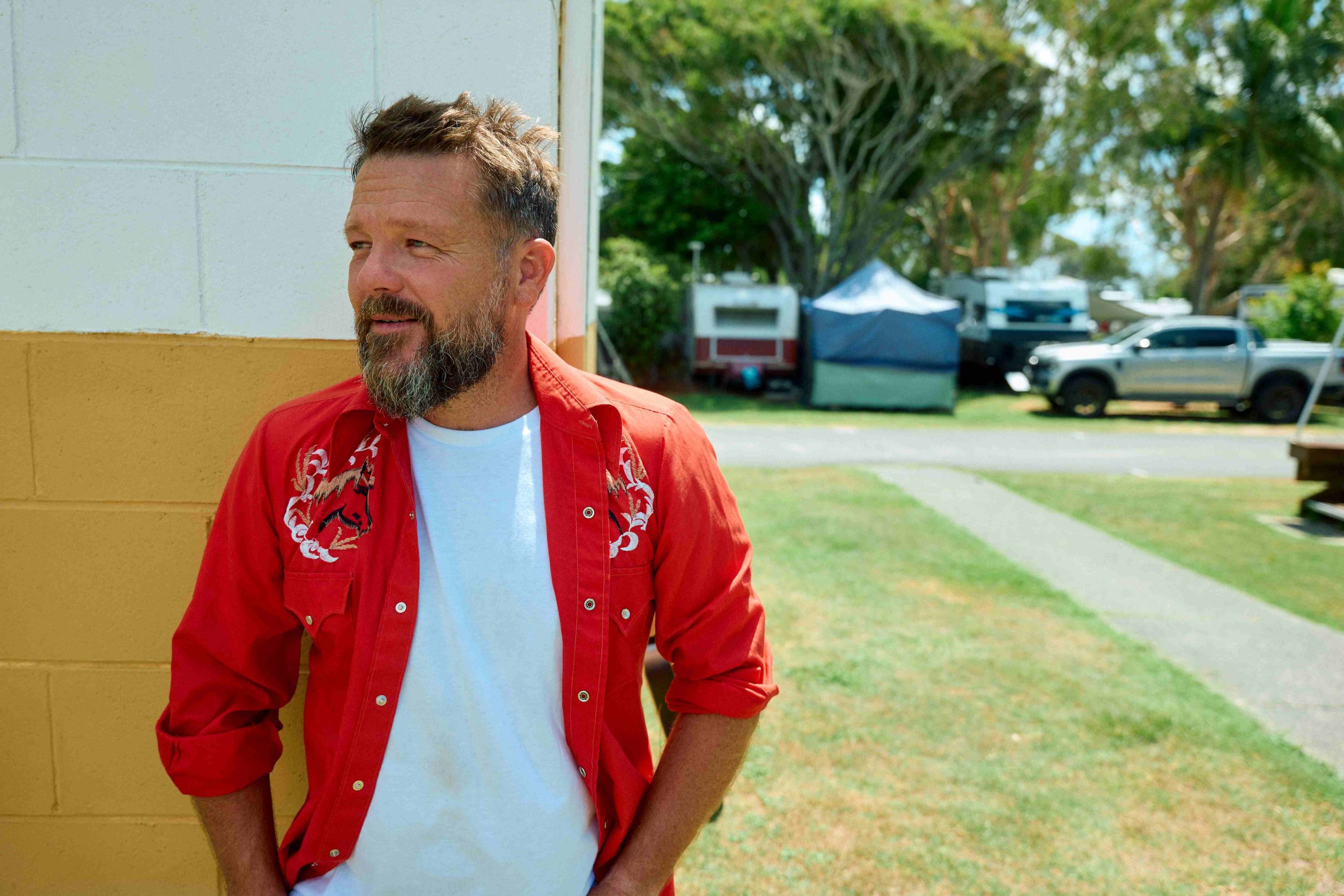 Tom Sheldon Cd Tom Busby Unleashes Debut Album Rockhampton Hangover - Sheldon Ang Media